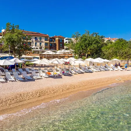 Blue Waves Resort-2