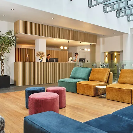Hotel Aqua By Happyculture-3