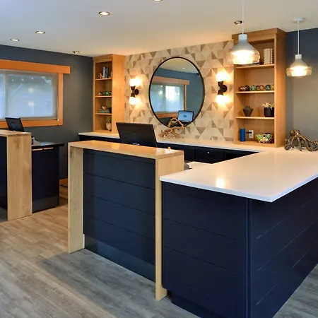 The Coho Oceanfront Lodge-2