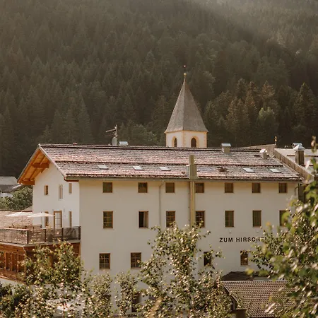 Zum Hirschen Boutique Hotel Val Di Non-3