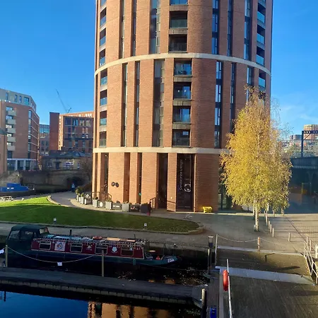 Doubletree By Hilton Leeds-3