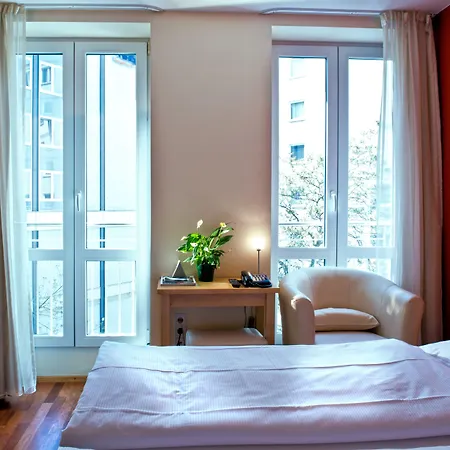 Town Hotel Wiesbaden City Centre-2