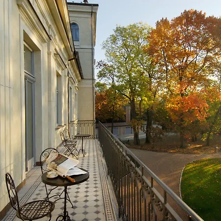 Chateau Mcely-3