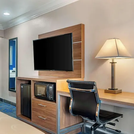 Quality Inn & Suites Vacaville-2