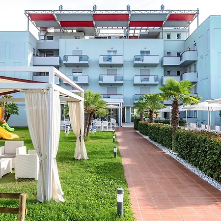 Domino Suite Hotel & Residence-2