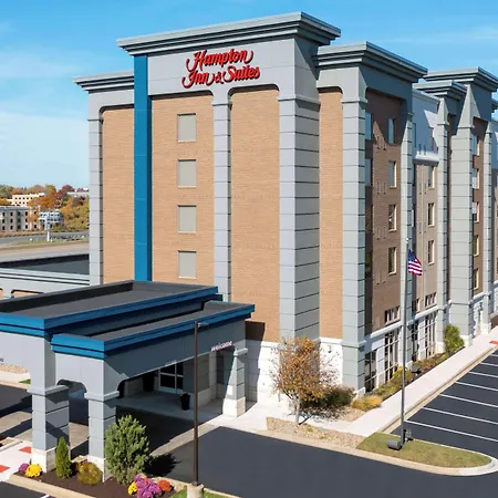 Hampton Inn & Suites Cleveland-Beachwood-3