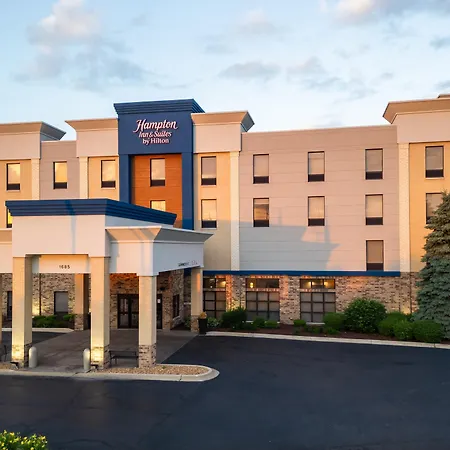 Hampton Inn & Suites Addison-3