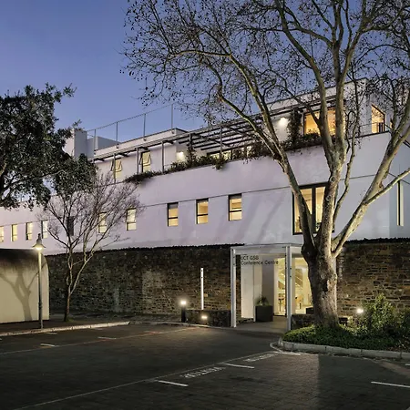 Protea Hotel By Marriott Cape Town Waterfront Breakwater Lodge-2