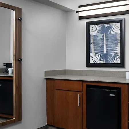 Hyatt Place Charlotte Airport/Lake Pointe-2