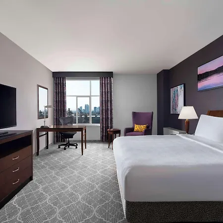 Hilton Garden Inn Calgary Airport-3