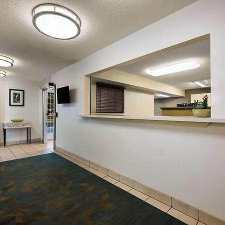 Sonesta Simply Suites Chicago Waukegan-2