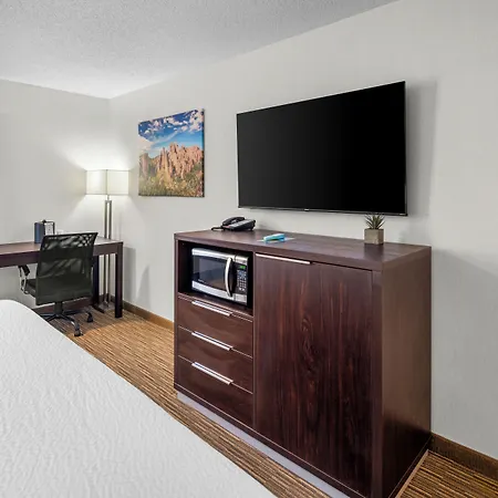 Everspring Inn & Suites-3