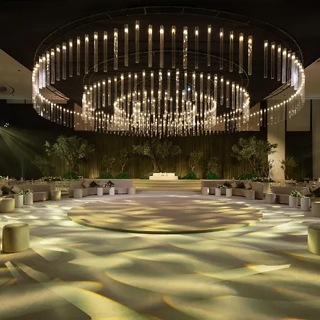 Le Méridien Dubai Hotel&Conference Centre-3