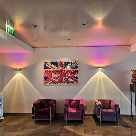Hotel Am Triller - Hotel & Serviced Apartments - Pool & Relax Lounge-2