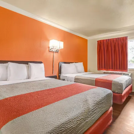 Motel 6-Fresno, Ca - Belmont Ave-3