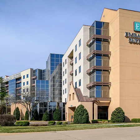 Embassy Suites By Hilton St Louis Airport-3