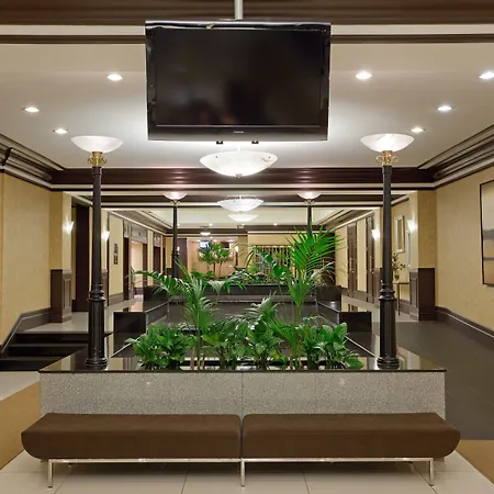 Armon Plaza Montreal Airpt, Trademark Collection By Wyndham-3