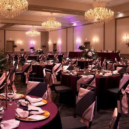 Four Points By Sheraton Milwaukee North Shore-2
