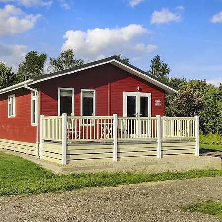 Otters Mead Boutique Lodges-3