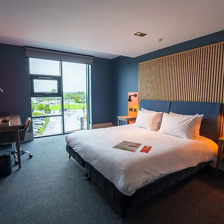 Village Hotel Manchester Ashton-3