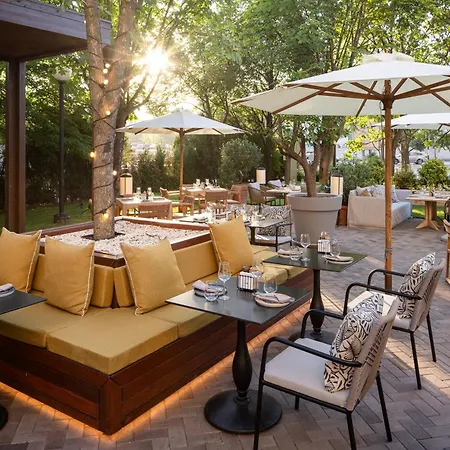 JW Marriott Bucharest Grand Hotel-3
