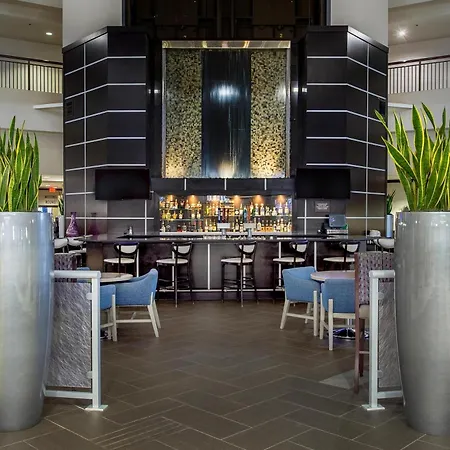Embassy Suites By Hilton St Louis Airport-2