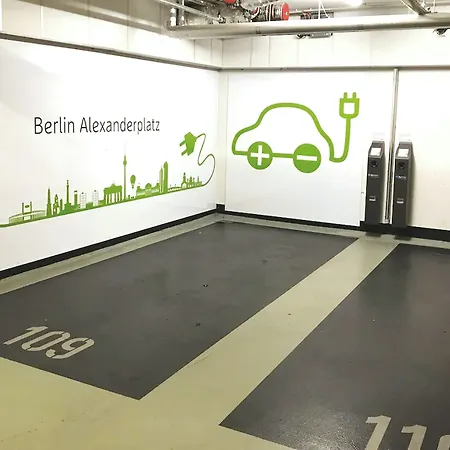 Leonardo Smart Hotel Berlin Alexanderplatz-3