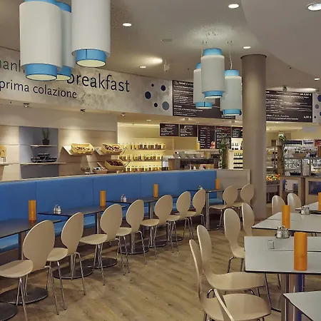 Leonardo Smart Hotel Berlin Alexanderplatz-2