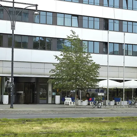 Leonardo Smart Hotel Berlin Alexanderplatz-2