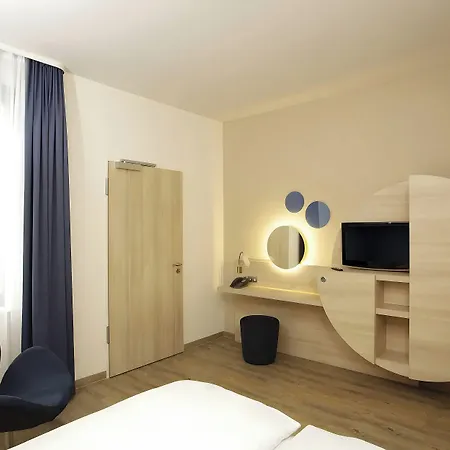Leonardo Smart Hotel Berlin Alexanderplatz-3