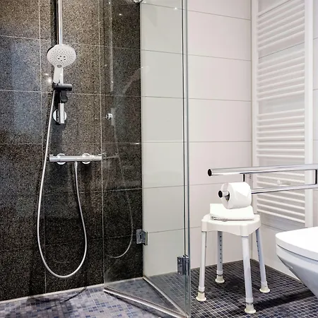 Motel One Frankfurt-East Side-3