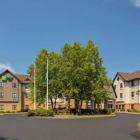 Holiday Inn Express & Suites Bradley Airport By Ihg-2