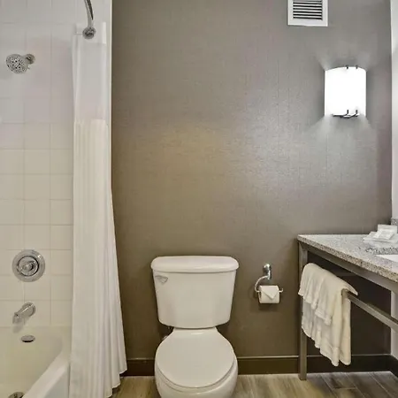 Hilton Garden Inn Oshkosh-2