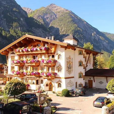 Oberlechtaler Hof Boutique Hotel-2