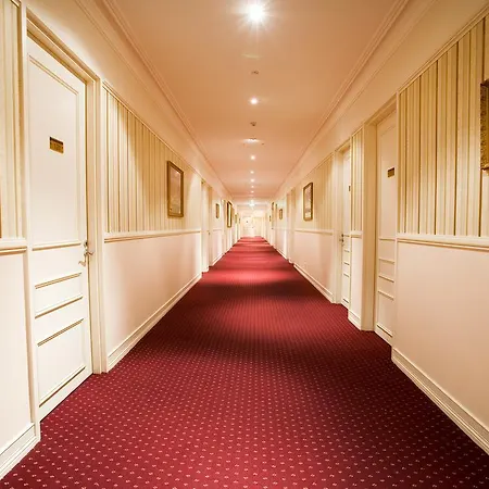 Redearth Boutique Hotel-2