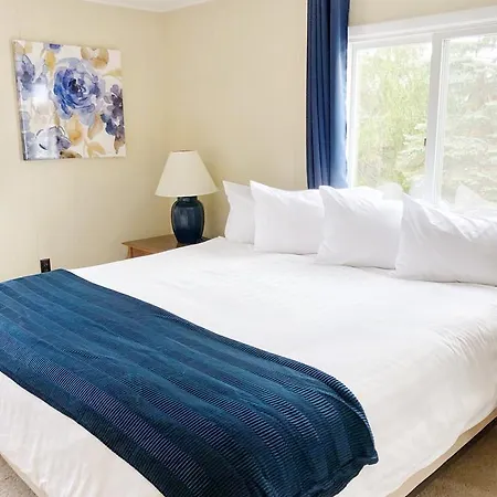 Churchill Pointe Inn-3