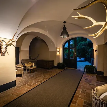 Boutique-Hotel Alter Gerichtshof-3