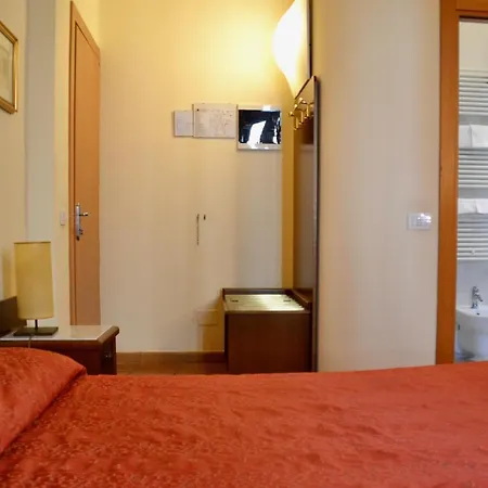 Hotel Italia-3