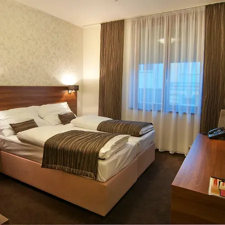 Hotel Biograf-2