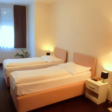 Hotel Biograf-3