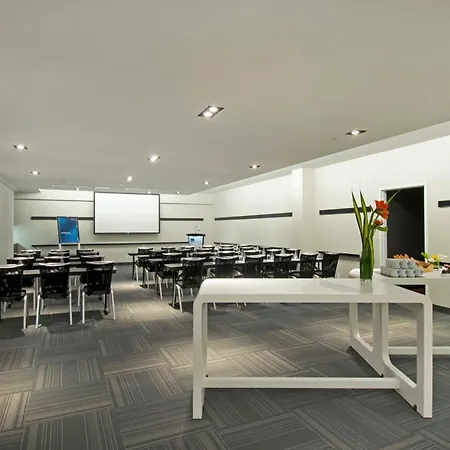 Novotel Montreal Center-2