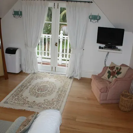 Paheke Boutique Lodge-2