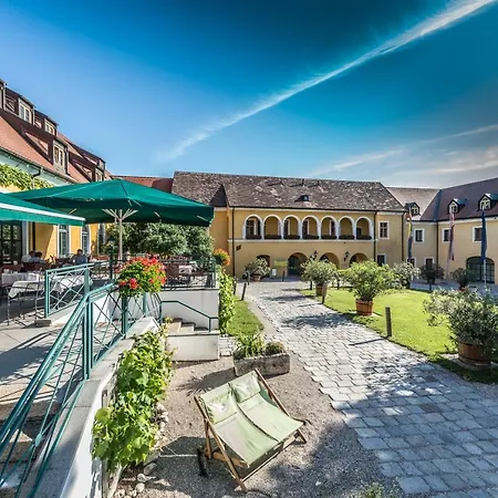 Hotel Althof Retz-2