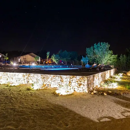 Boutique Camping Nono Ban-2