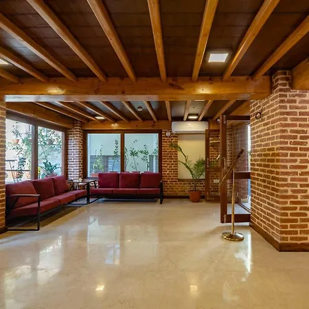 Traditional Stay - A Boutique Hotel-3