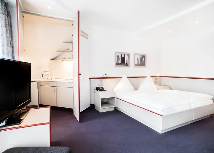Hennedamm Hotel