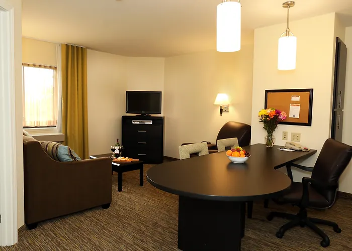 Candlewood Suites East Lansing By Ihg