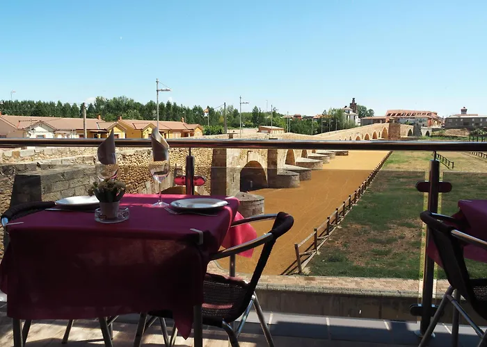 Hostal Don Suero de Quiñones