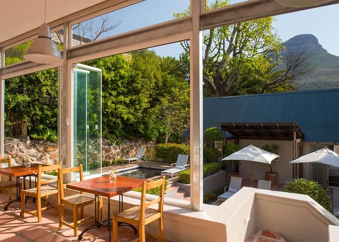 Four Rosmead Boutique Guesthouse