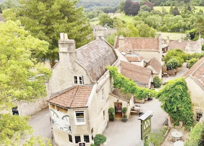 Wheelwrights Arms Country Inn & Pub